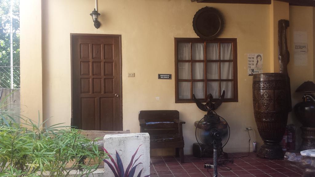 Casa Aviara Resort & Hotel Puerto Galera Zewnętrze zdjęcie