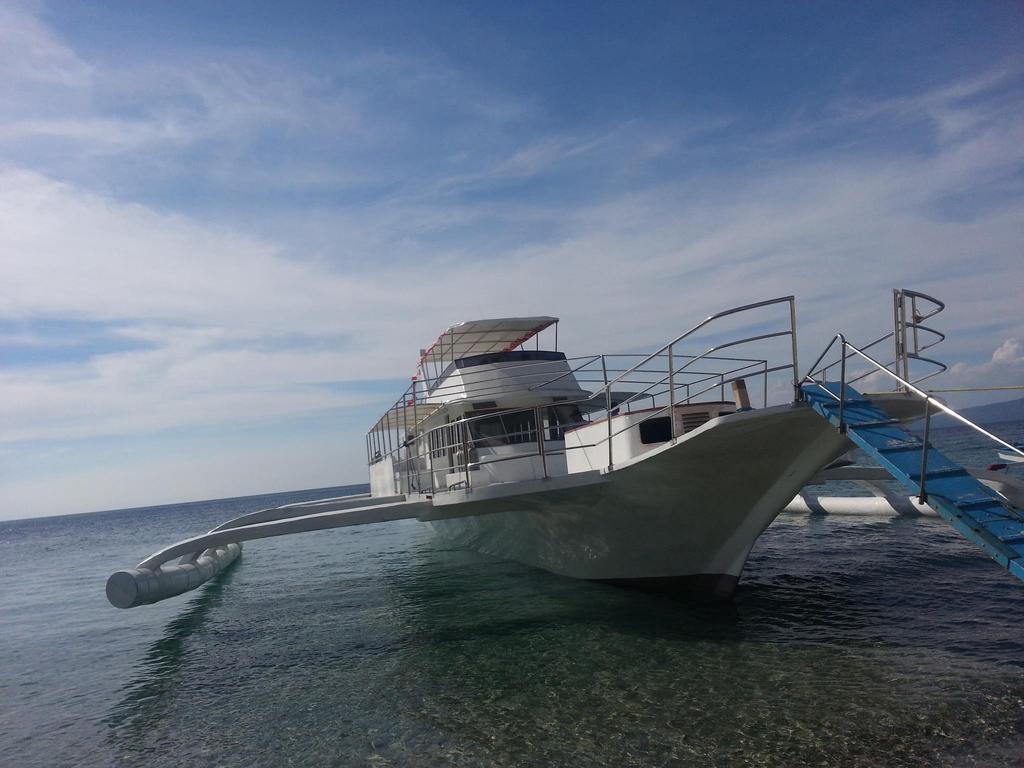 Casa Aviara Resort & Hotel Puerto Galera Zewnętrze zdjęcie