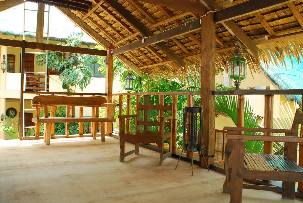 Casa Aviara Resort & Hotel Puerto Galera Zewnętrze zdjęcie
